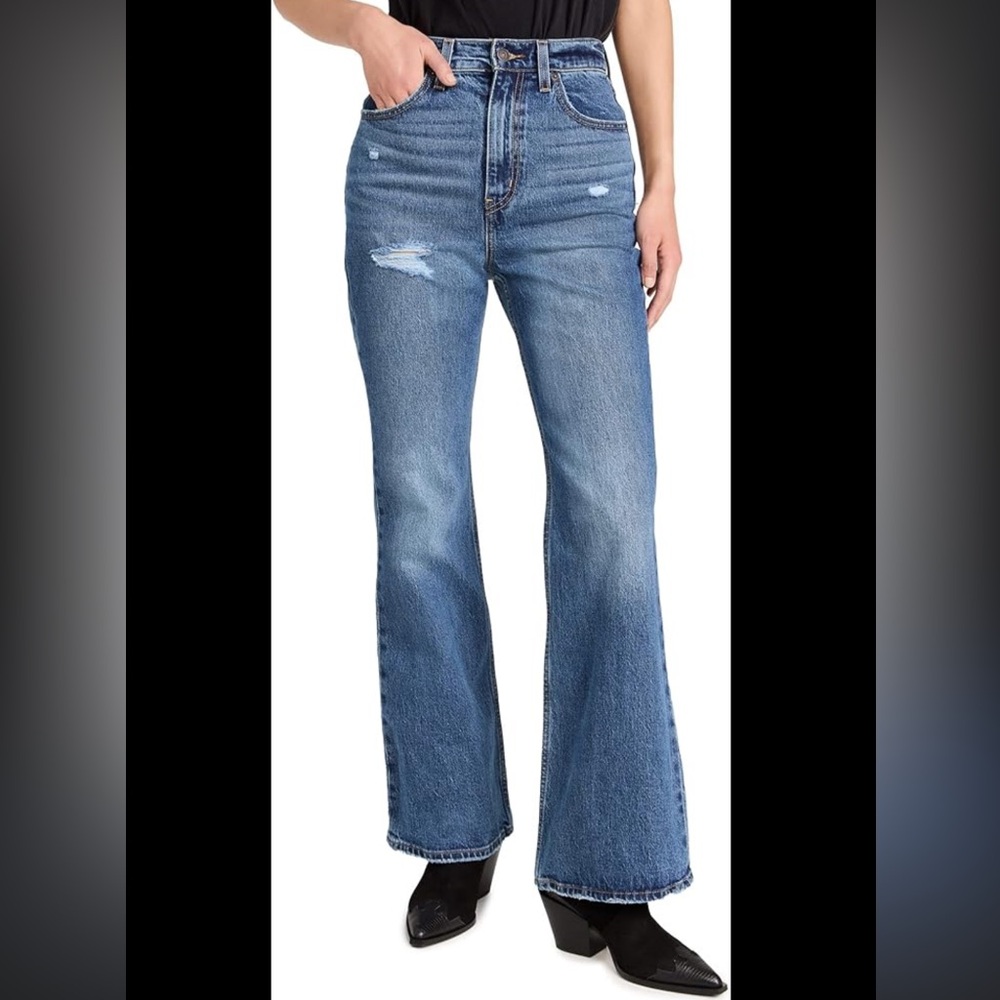 Nwot Levi's Blue 70s high flares size 25